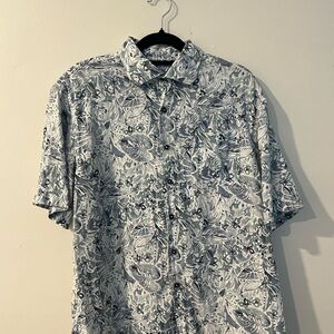 Johnnie-O Men’s Medium Hawaiian Short Sleeve button up